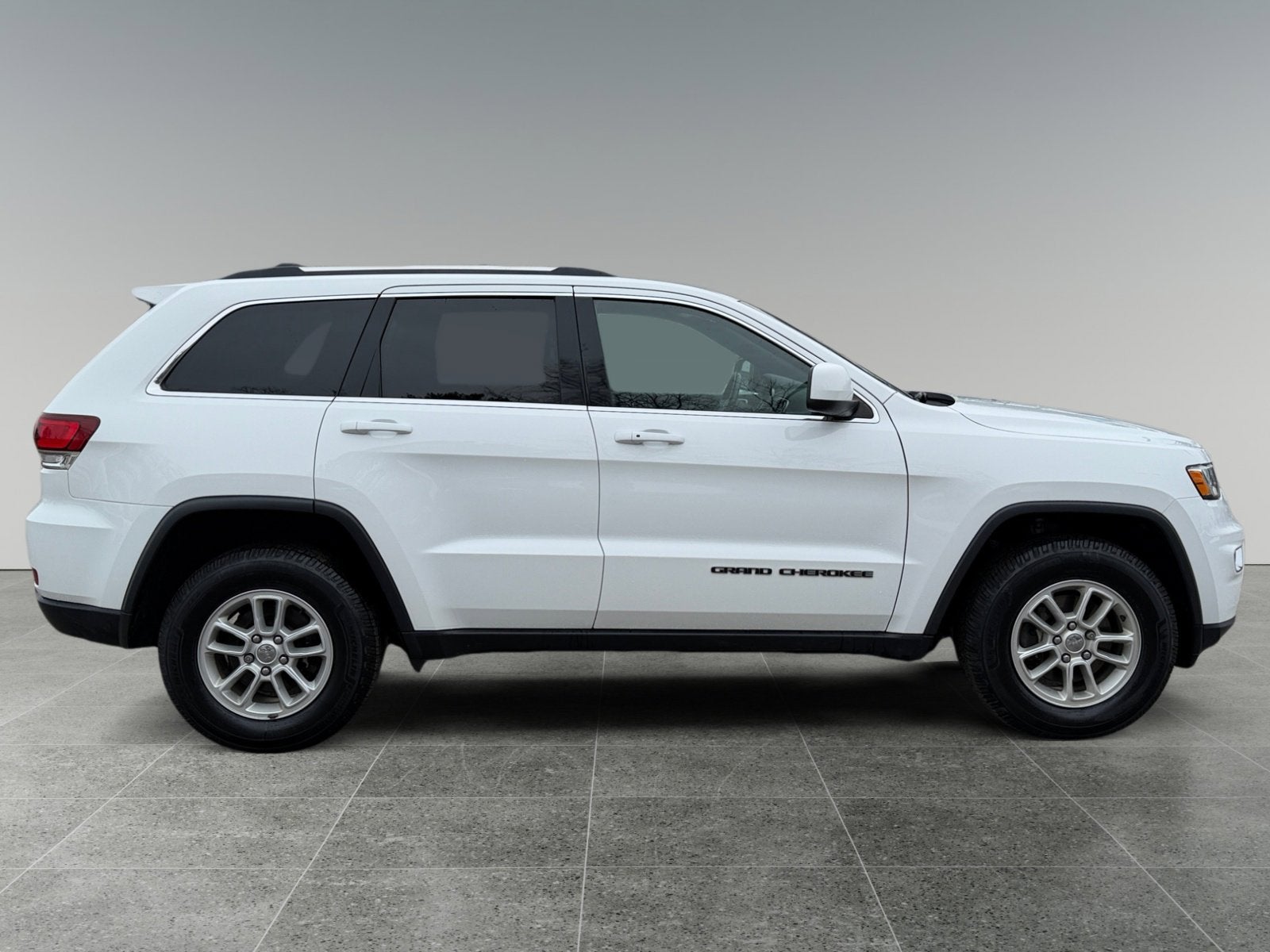 2020 Jeep Grand Cherokee Laredo E