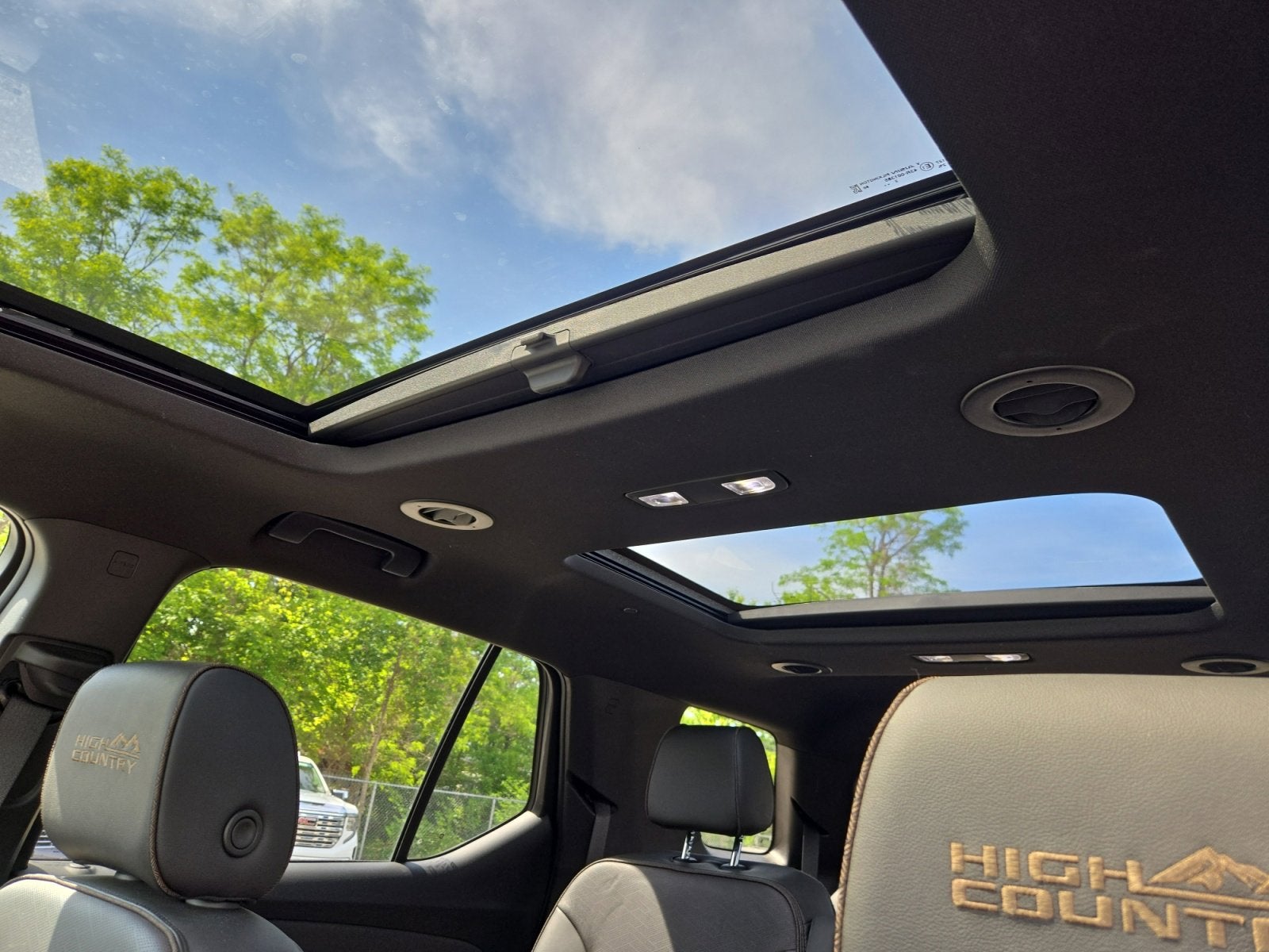 2023 Chevrolet Traverse High Country