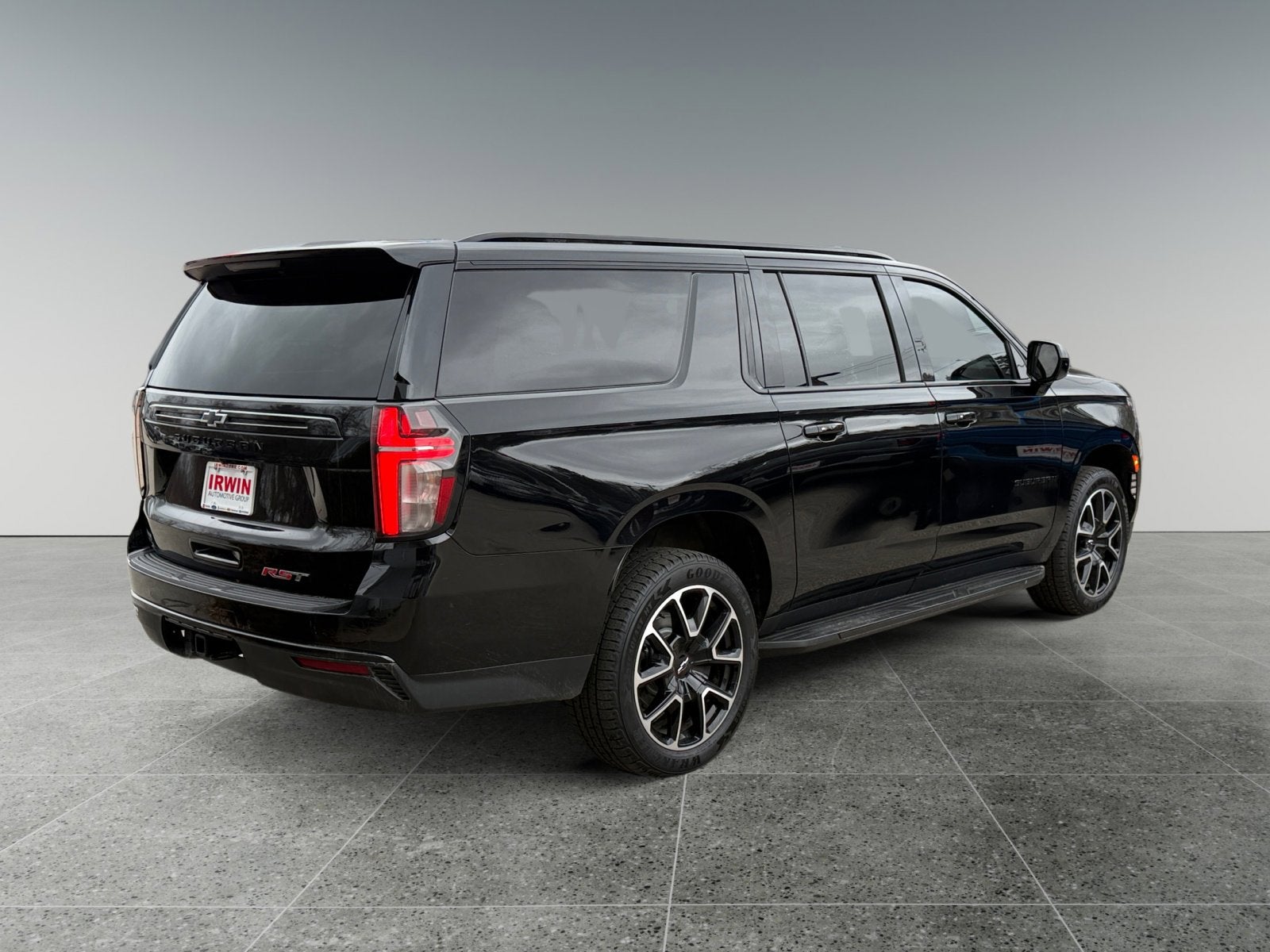 2023 Chevrolet Suburban RST