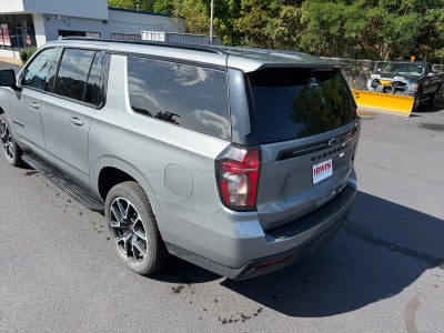 2023 Chevrolet Suburban RST