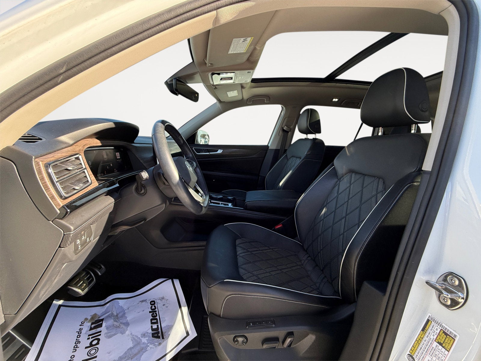 2024 Volkswagen Atlas 2.0T SEL Premium R-Line