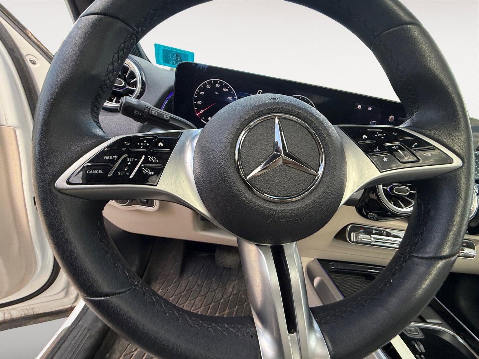 2024 Mercedes-Benz GLB 250 4MATIC®