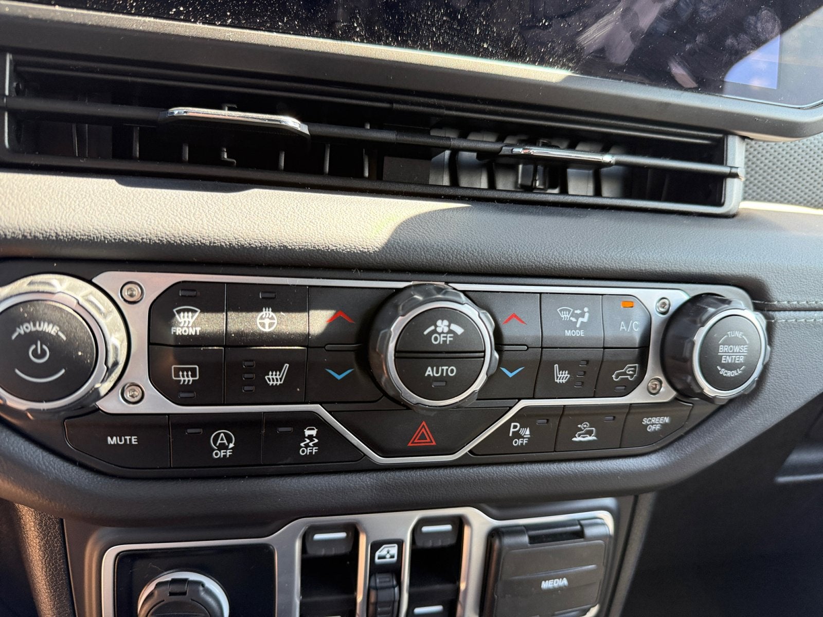 2025 Jeep Wrangler Rubicon X