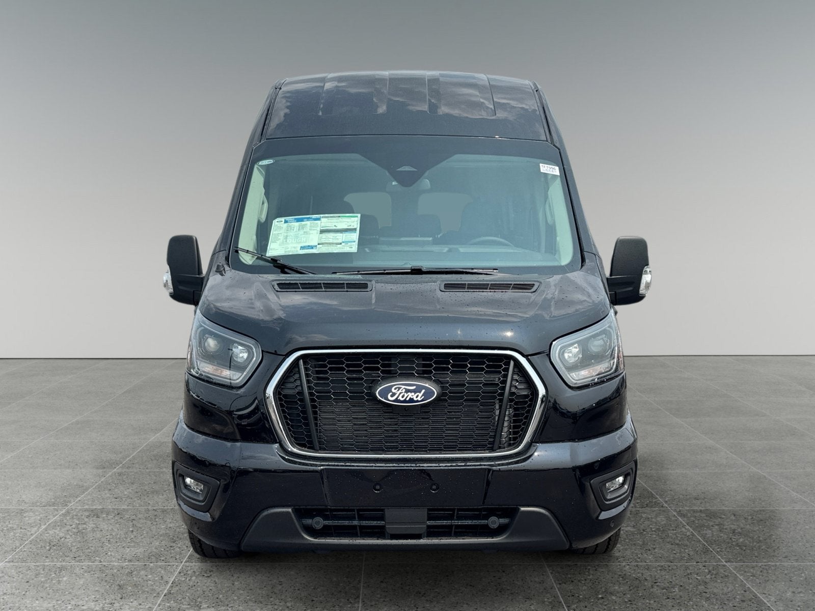 2026 Ford Transit Passenger Wagon XLT