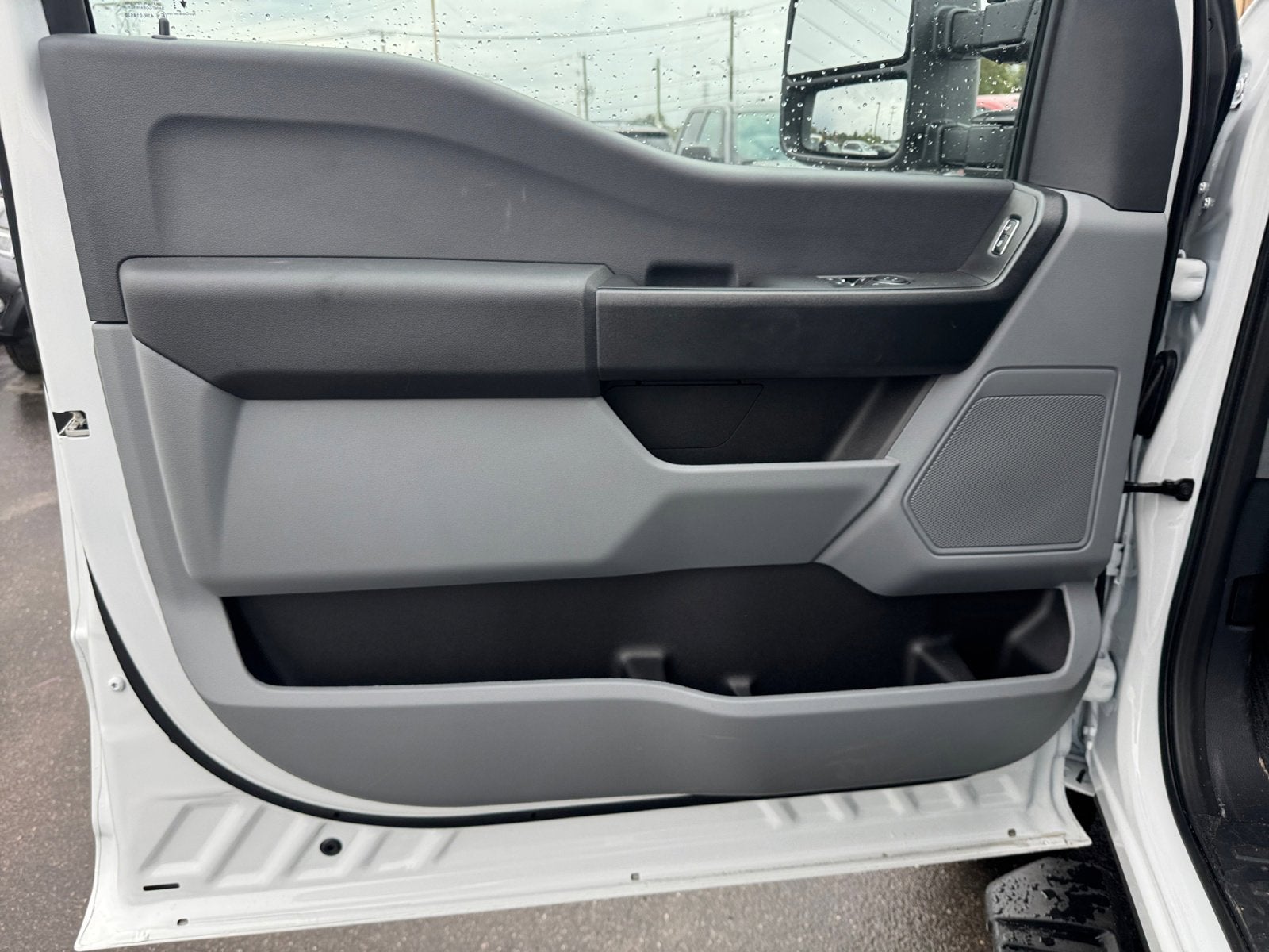 2025 Ford Super Duty F-350 DRW F-350® XL