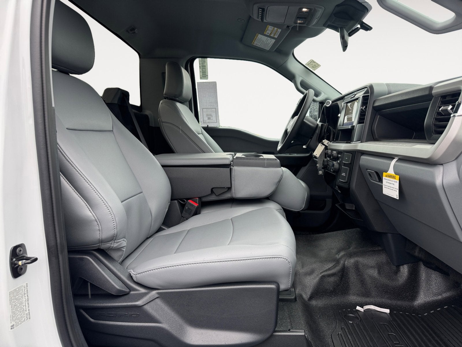 2025 Ford Super Duty F-350 DRW F-350® XL