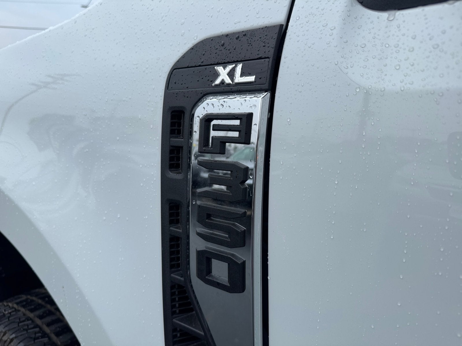 2025 Ford Super Duty F-350 DRW F-350® XL