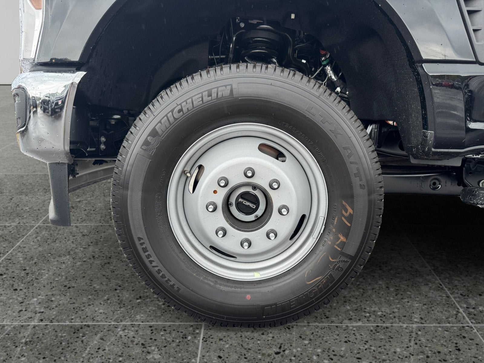 2025 Ford Super Duty F-350 DRW F-350® XL