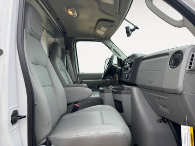 2025 Ford E-Series Cutaway E-450 DRW