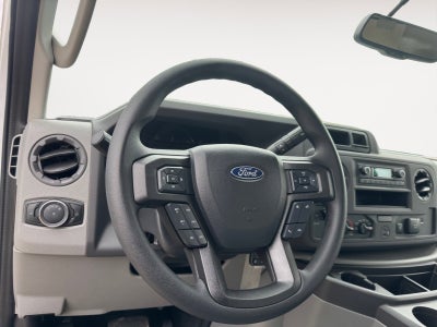 2025 Ford E-Series Cutaway E-450 DRW