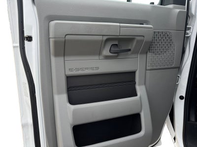 2025 Ford E-Series Cutaway E-450 DRW