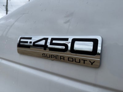 2025 Ford E-Series Cutaway E-450 DRW