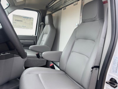 2025 Ford E-Series Cutaway E-450 DRW