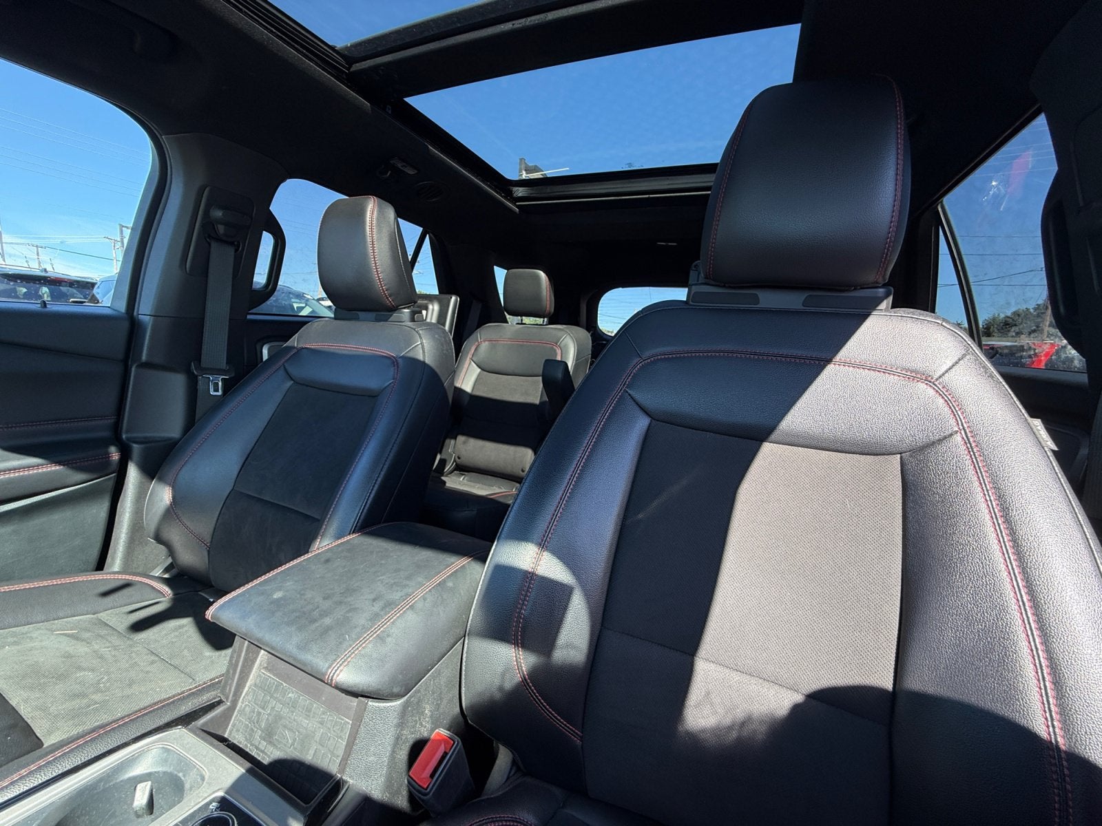 2023 Ford Explorer ST-Line