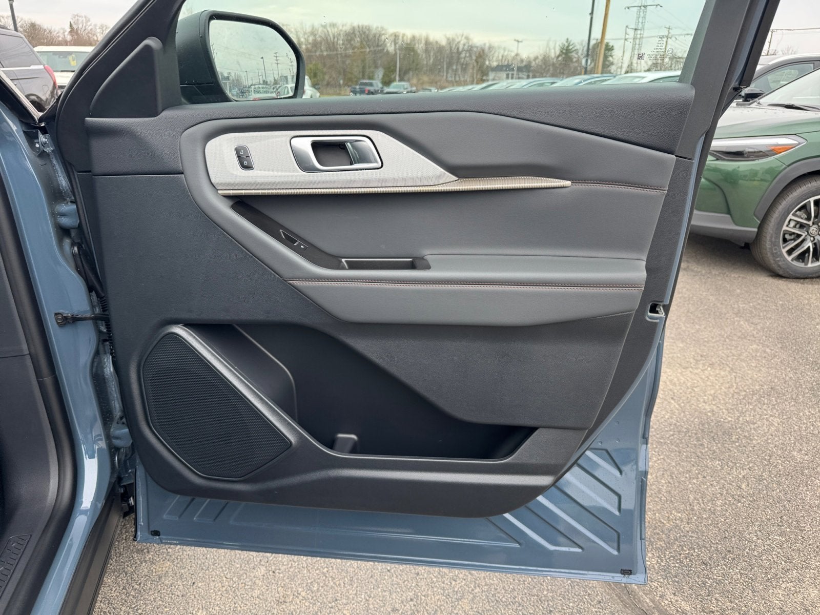 2026 Ford Explorer Active with 200A Pkg