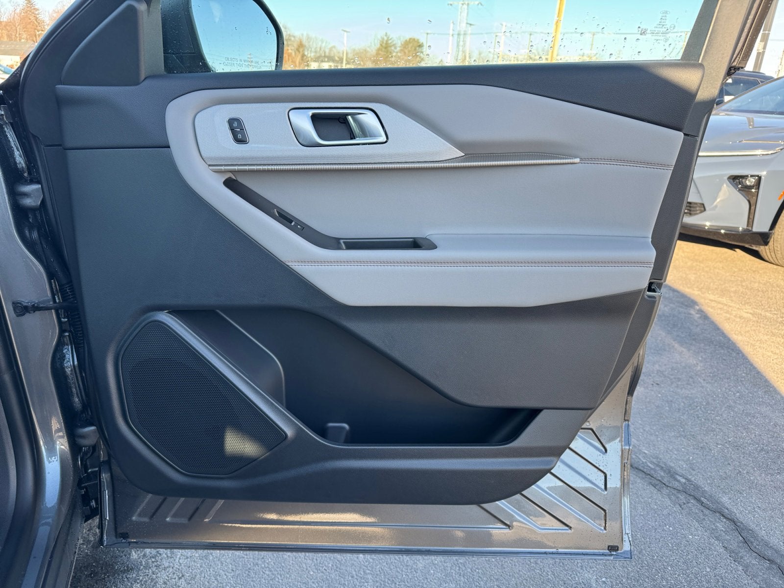 2026 Ford Explorer Active with 200A Pkg