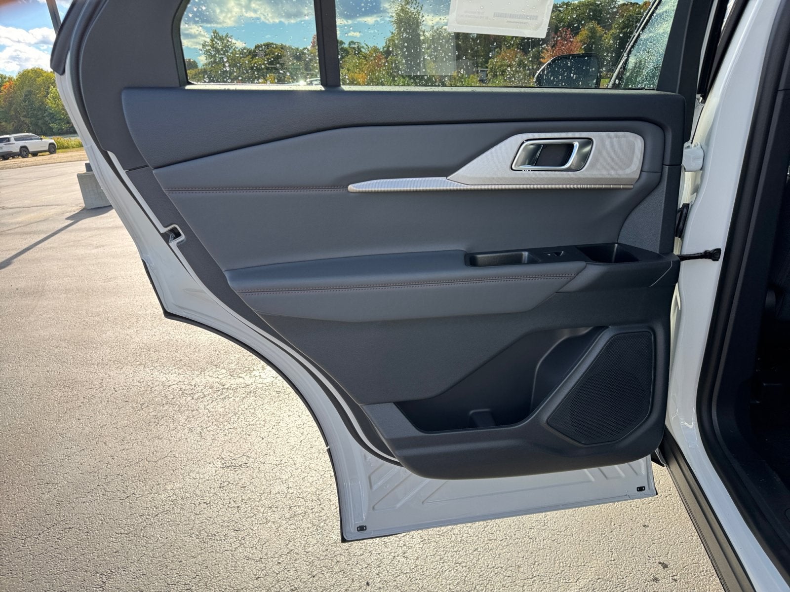 2027 Ford Explorer Active with 200A Pkg