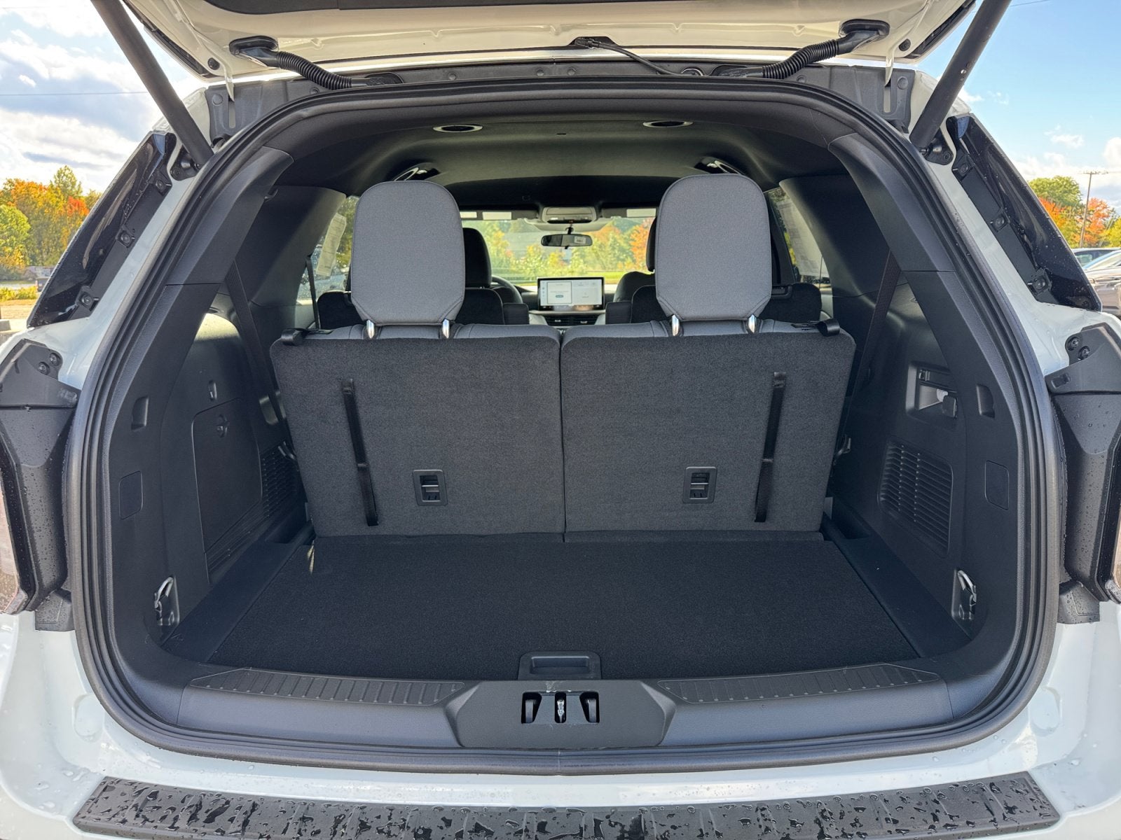 2027 Ford Explorer Active with 200A Pkg