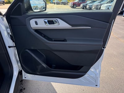 2027 Ford Explorer Active with 200A Pkg