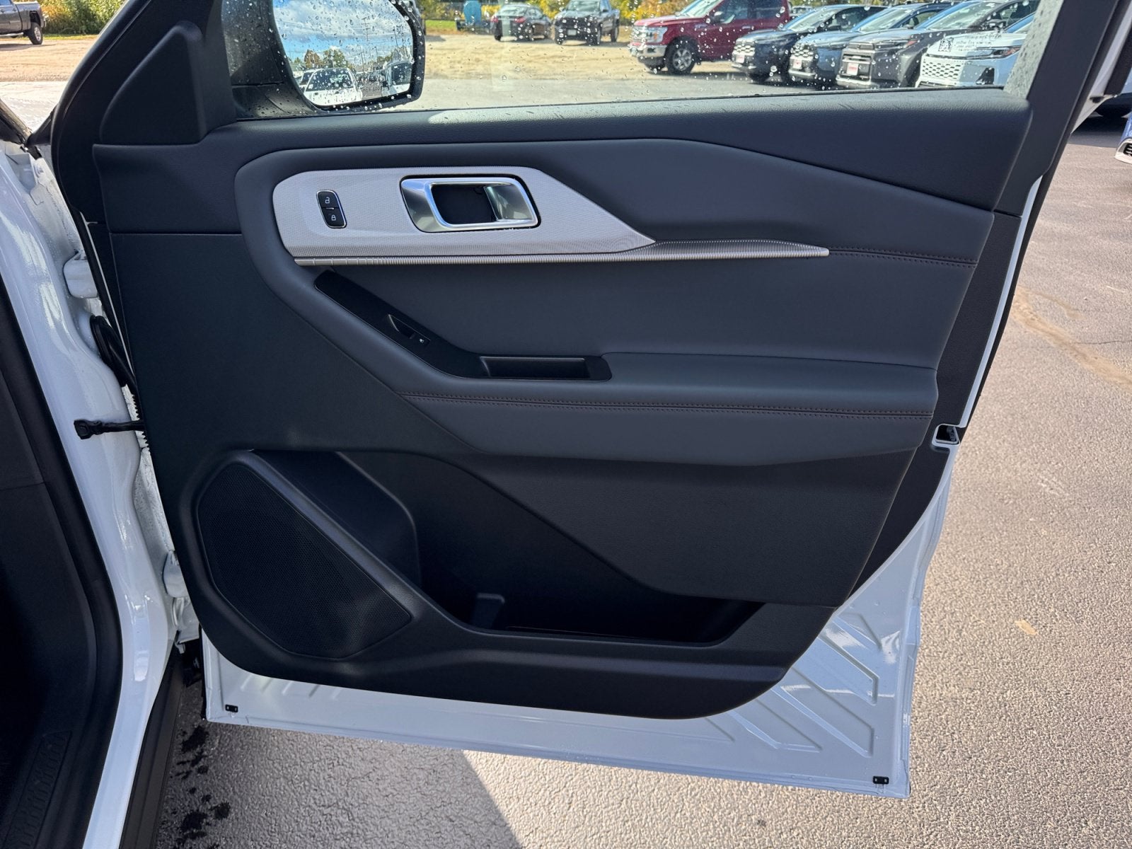 2027 Ford Explorer Active with 200A Pkg