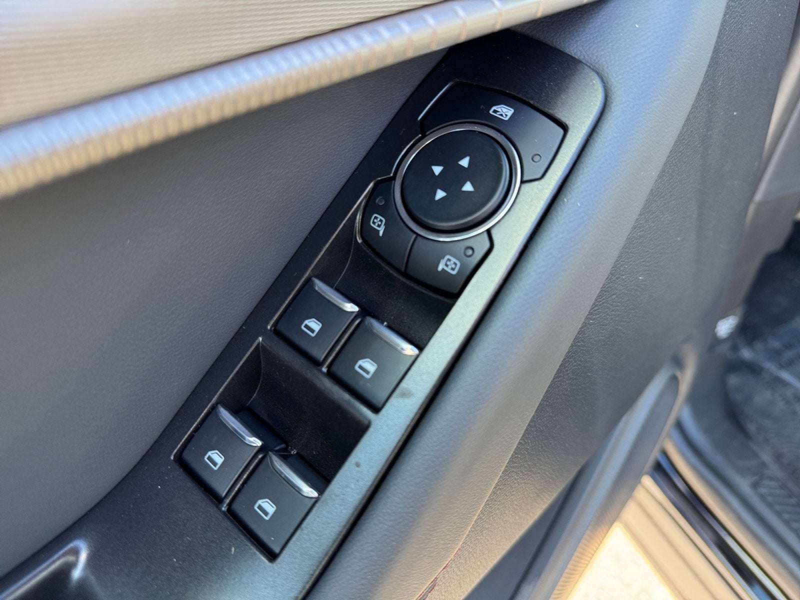 2026 Ford Explorer Active with 200A Pkg