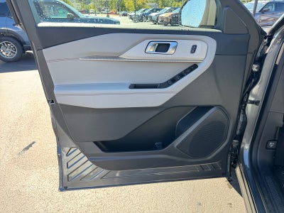 2027 Ford Explorer Active with 200A Pkg