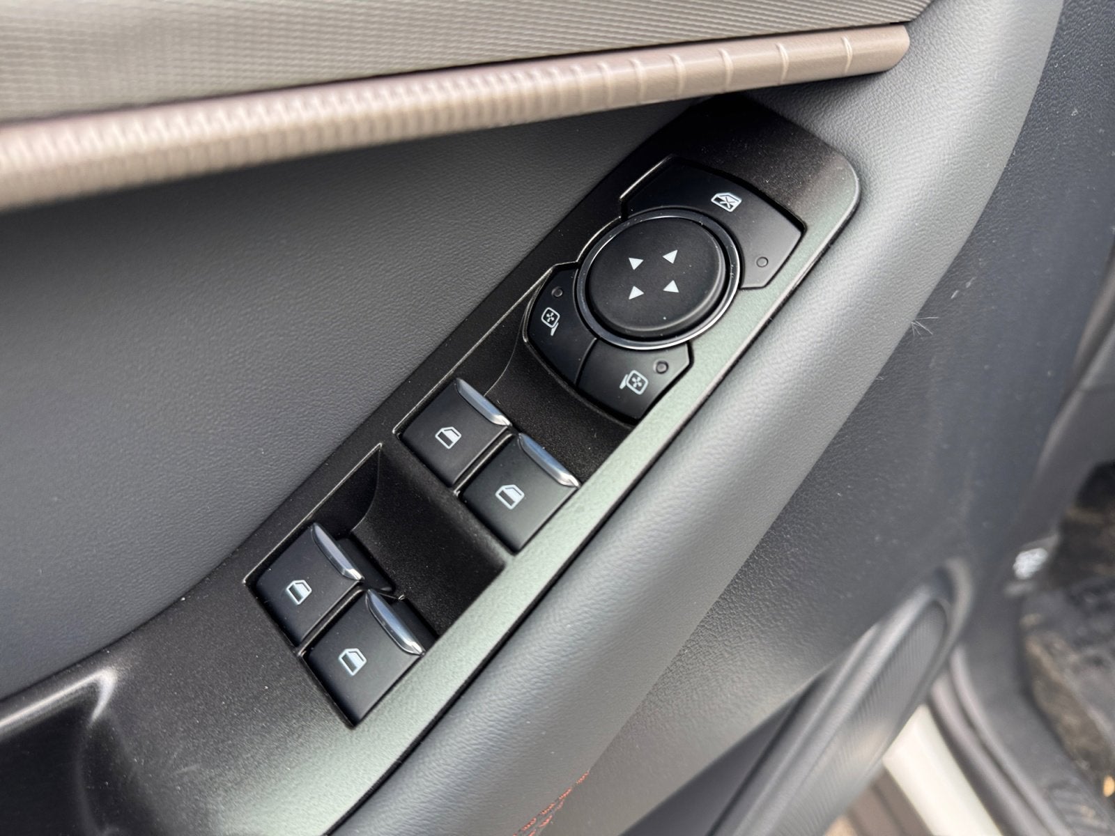 2026 Ford Explorer Active with 200A Pkg