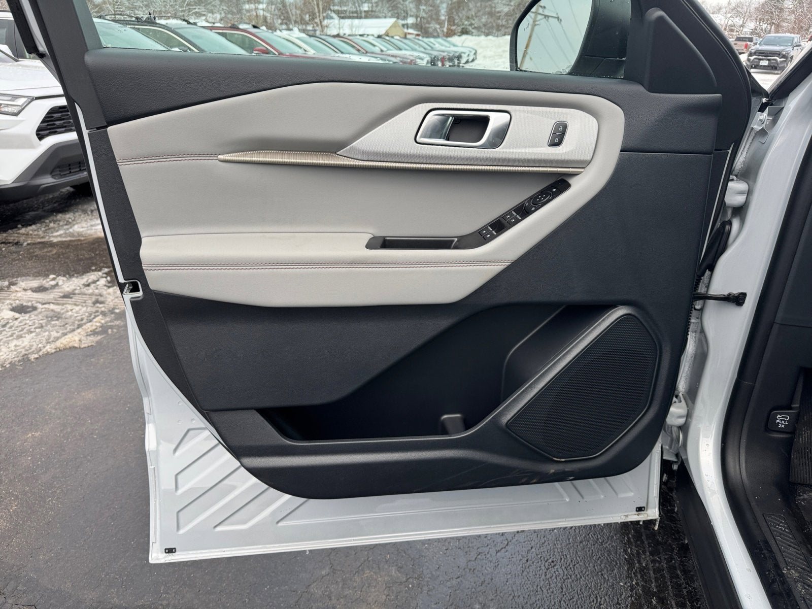 2026 Ford Explorer Active with 200A Pkg