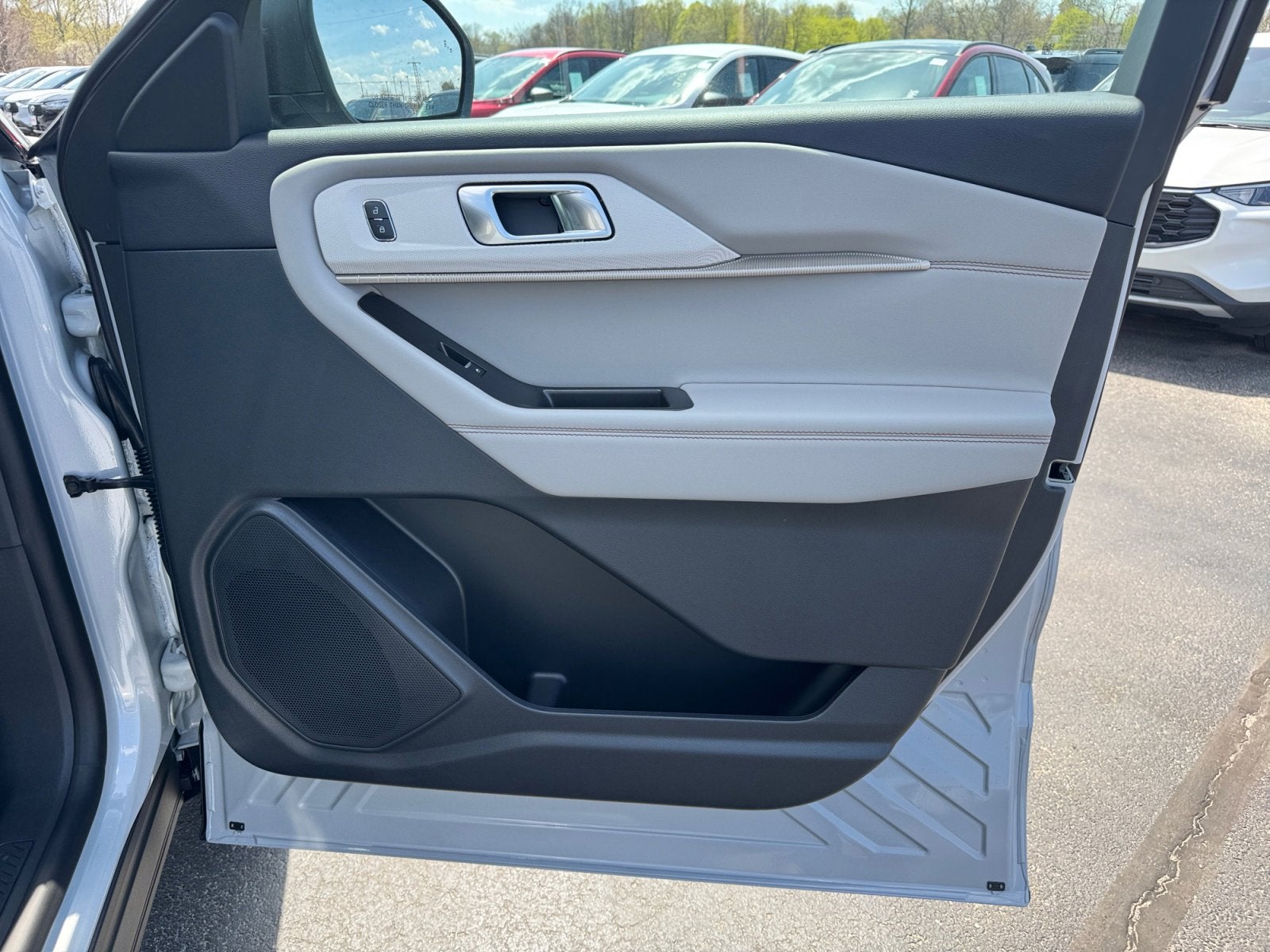 2026 Ford Explorer Active with 200A Pkg
