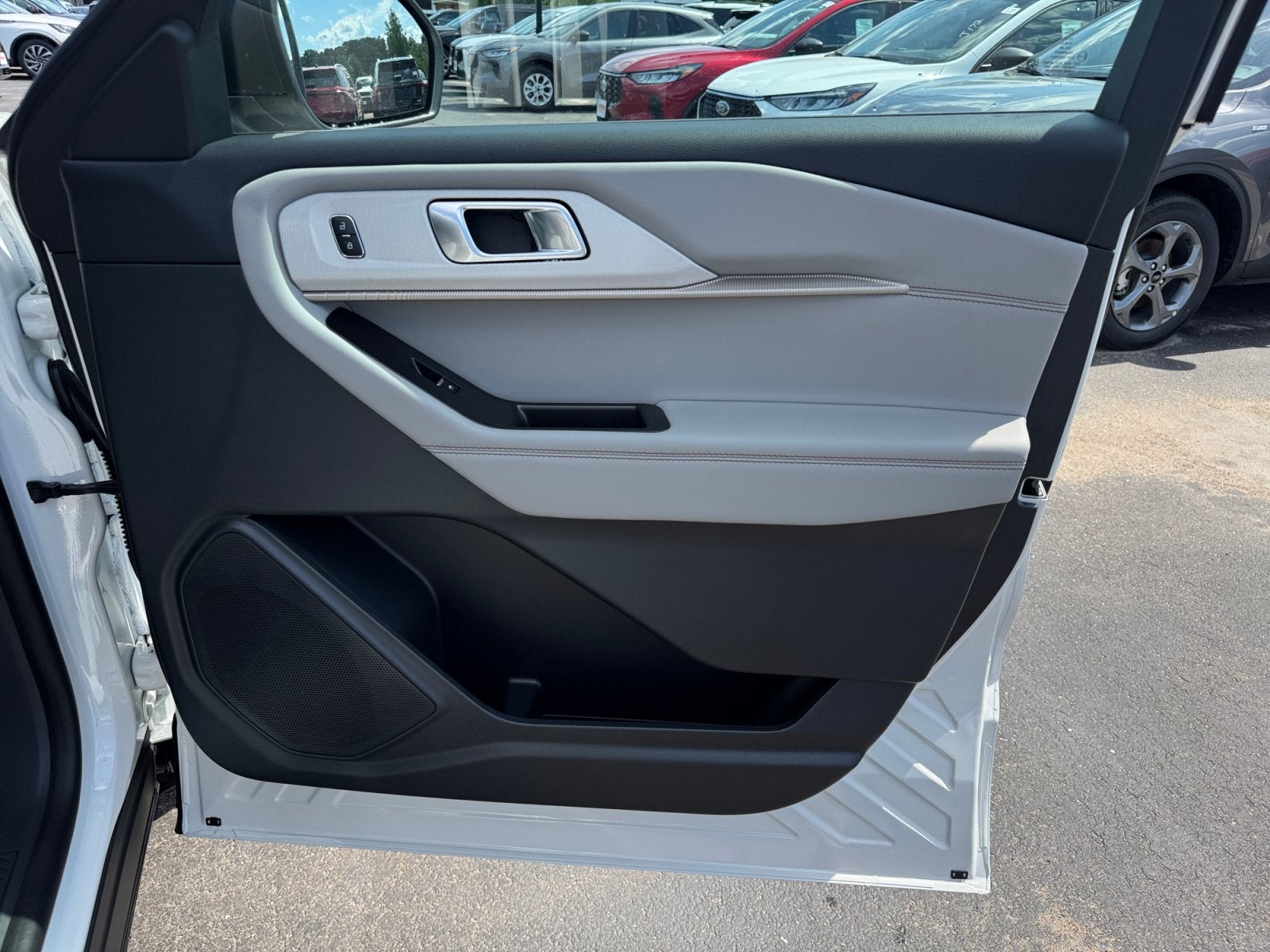 2026 Ford Explorer Active with 200A Pkg