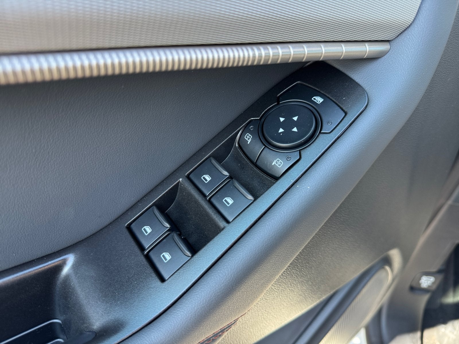 2027 Ford Explorer Active with 200A Pkg