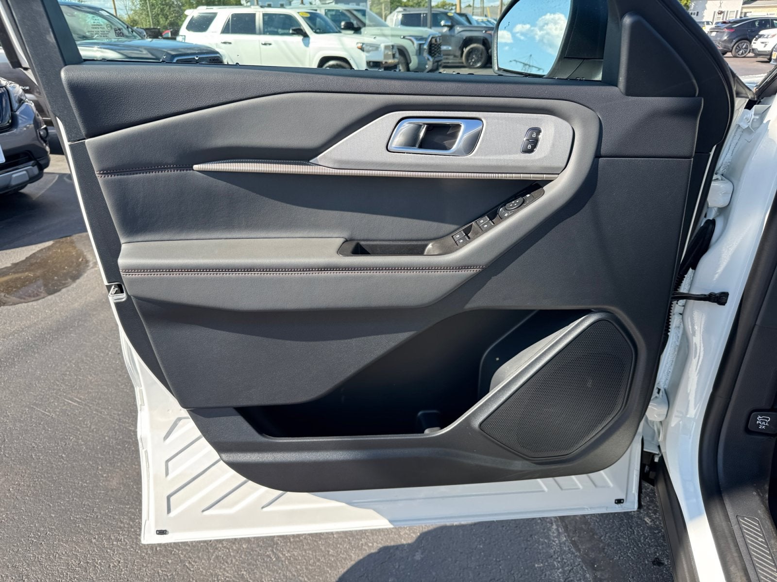 2027 Ford Explorer Active with 200A Pkg