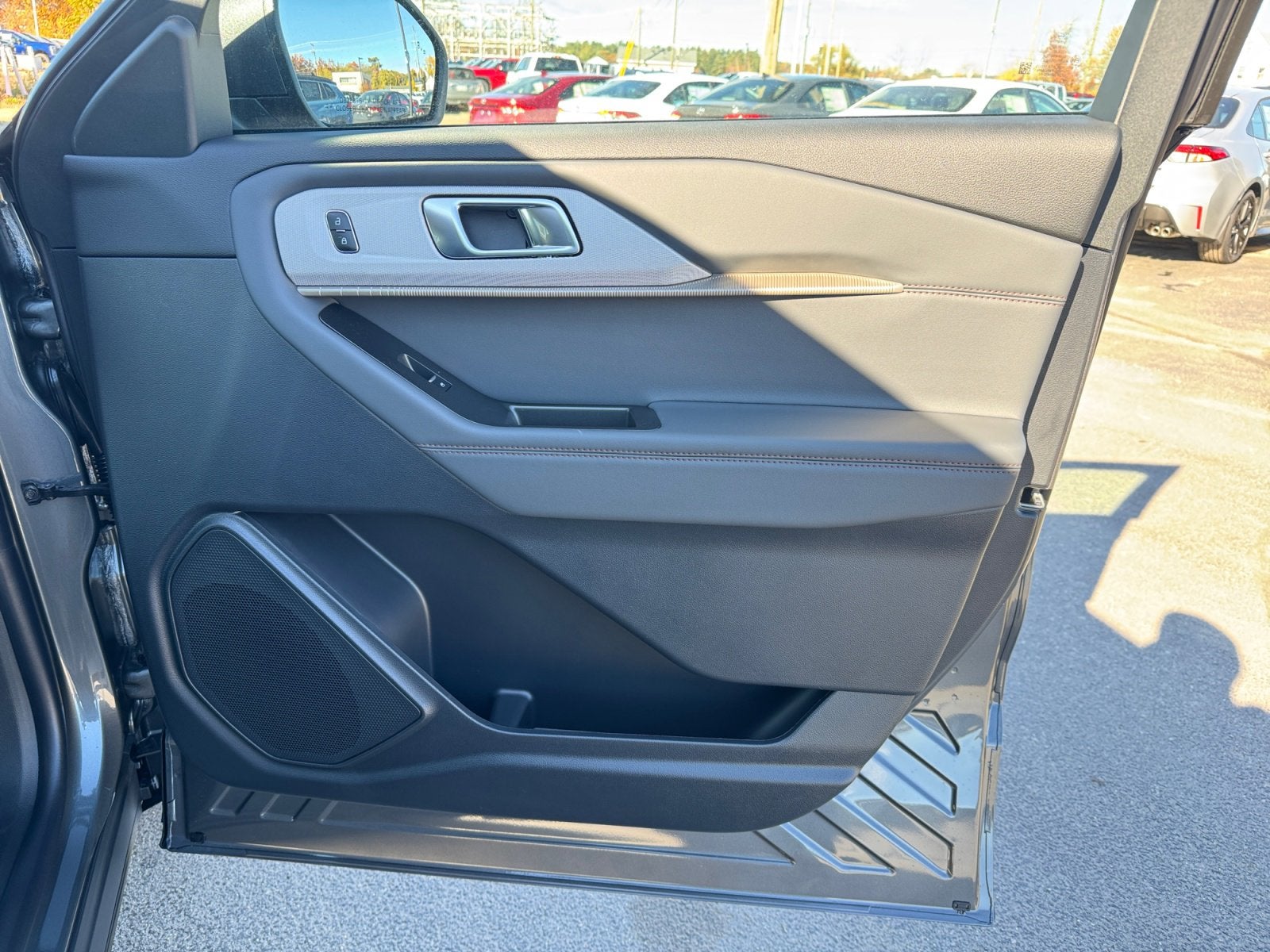 2026 Ford Explorer Active with 200A Pkg