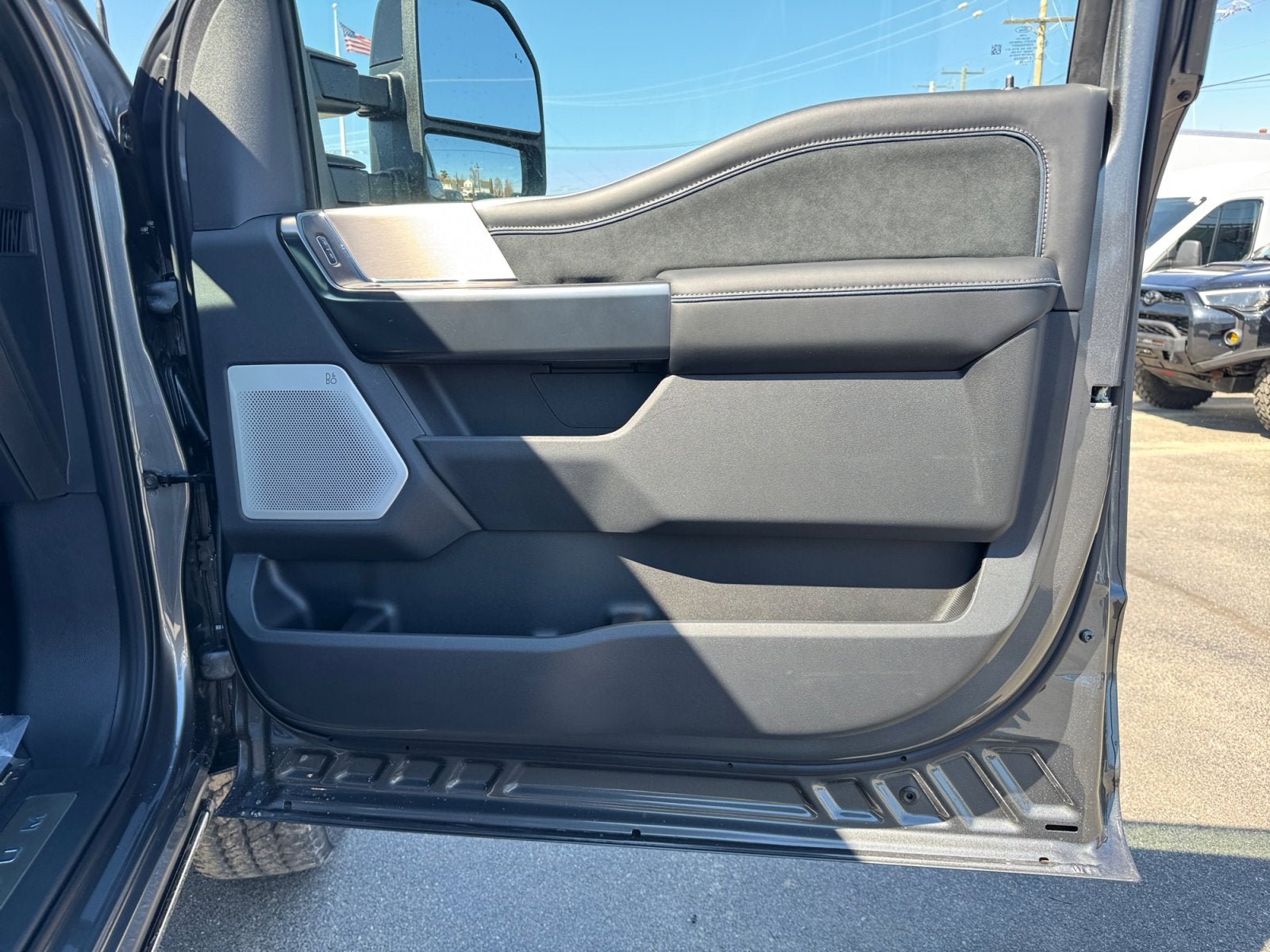2026 Ford Super Duty F-250 SRW Platinum