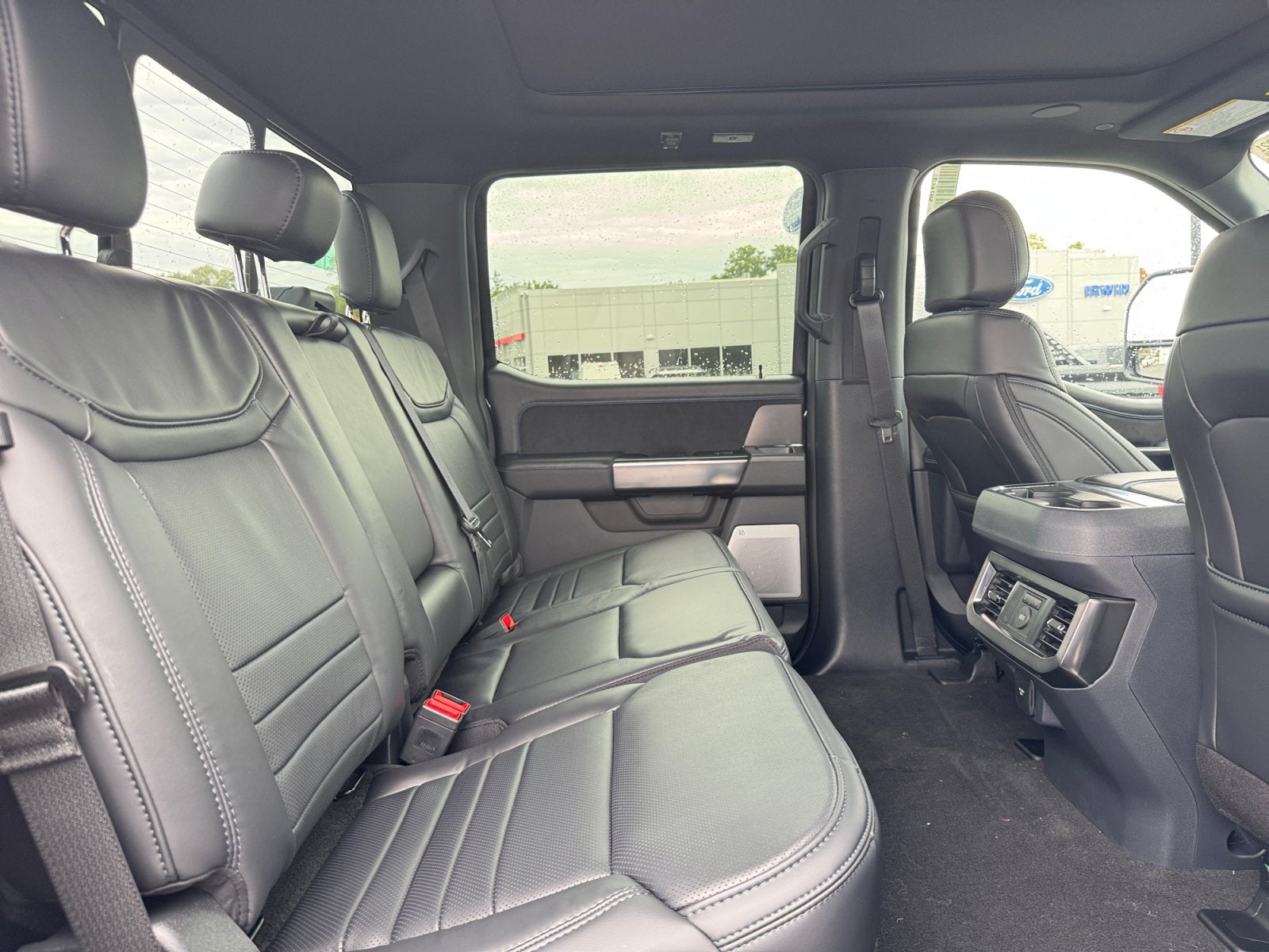 2027 Ford Super Duty F-250 SRW Platinum