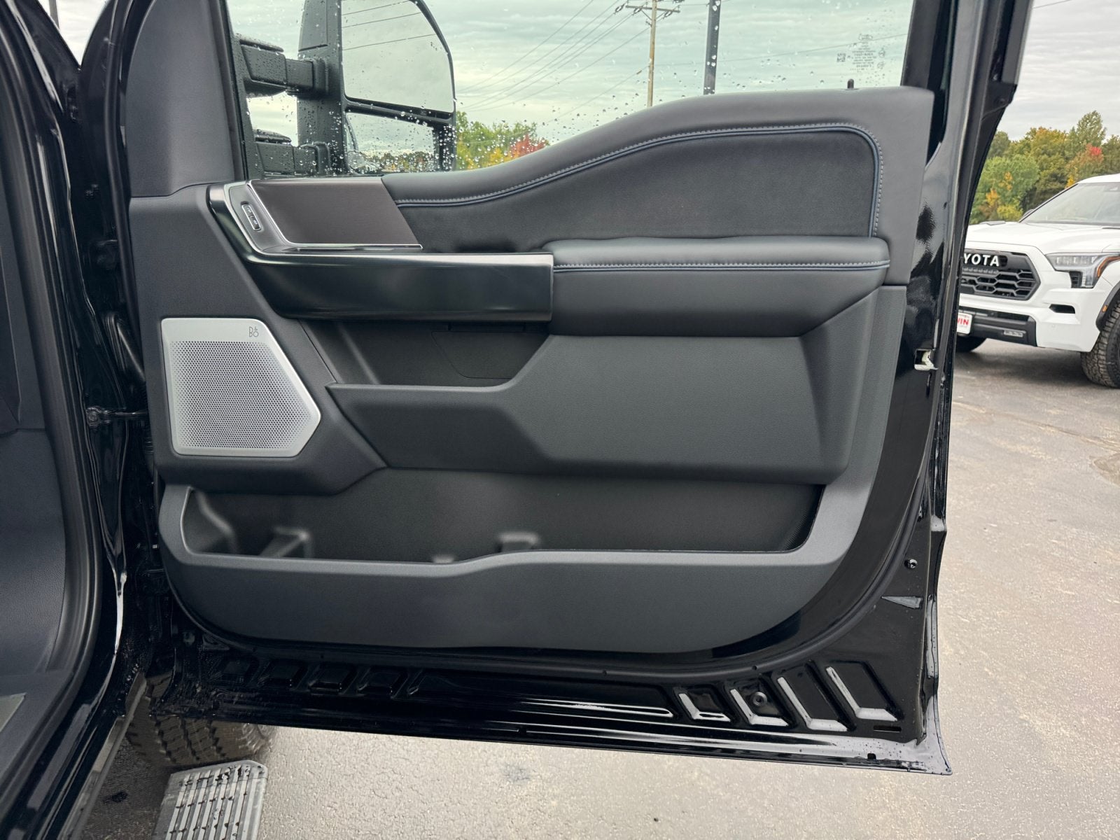 2027 Ford Super Duty F-250 SRW Platinum