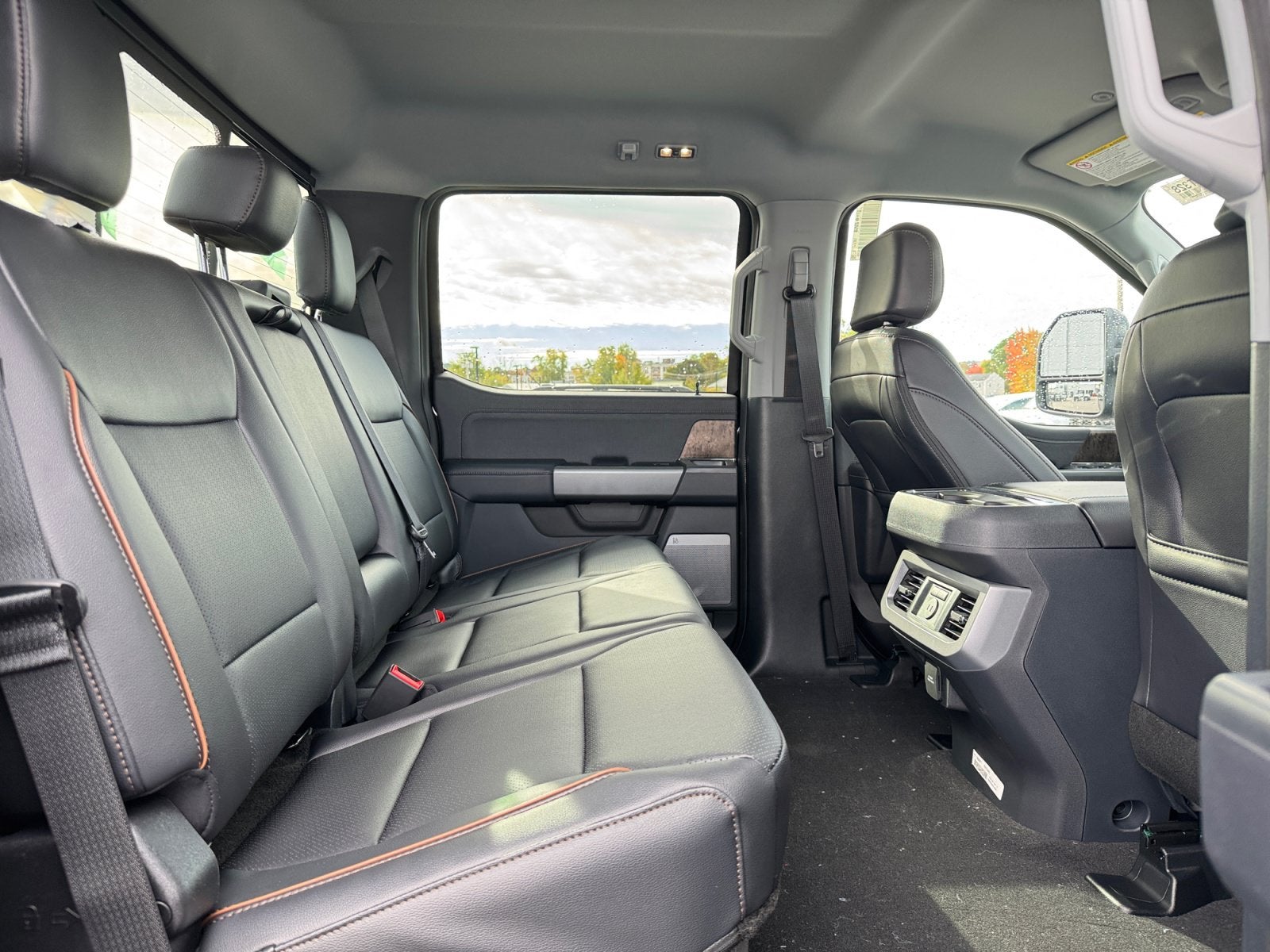 2027 Ford Super Duty F-250 SRW LARIAT