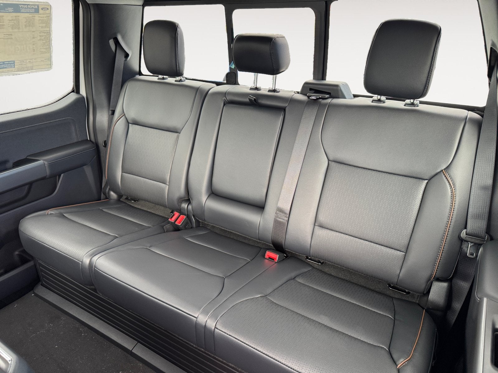 2027 Ford Super Duty F-250 SRW F-250® Lariat®