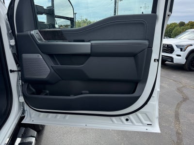 2027 Ford Super Duty F-250 SRW F-250® Lariat®