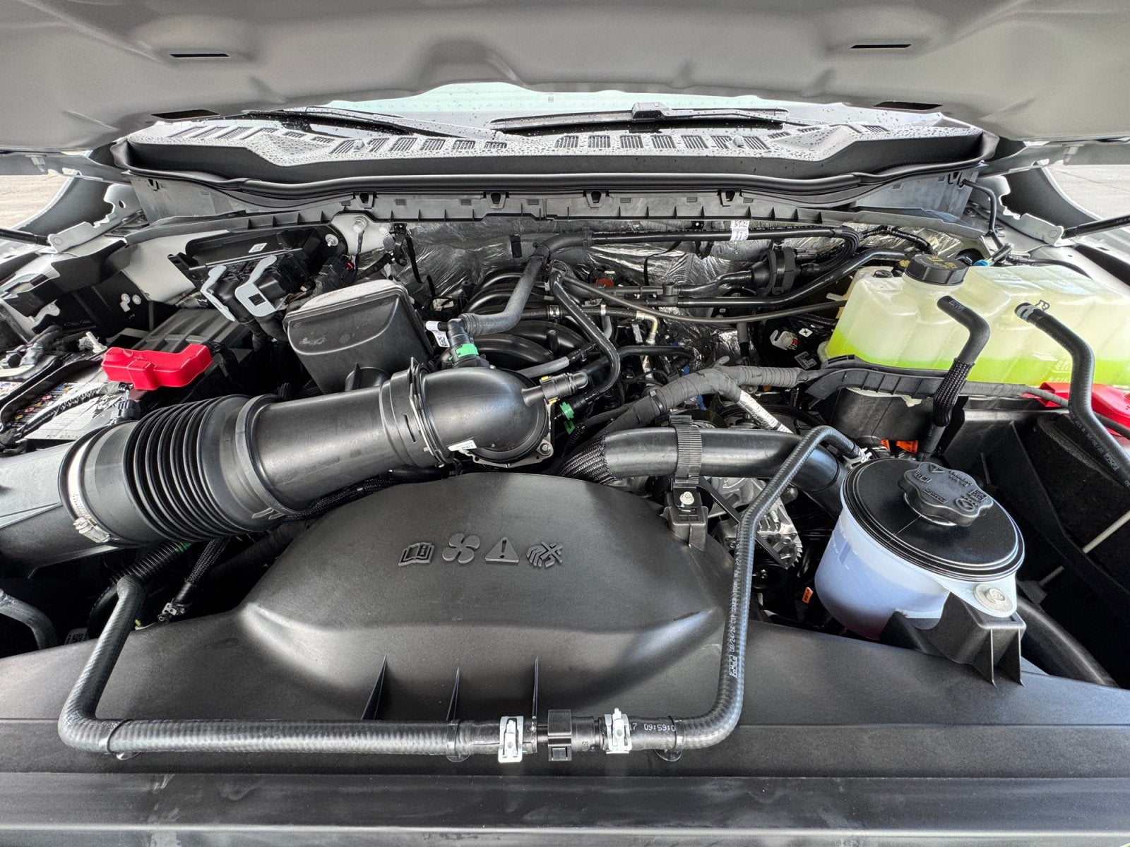2027 Ford Super Duty F-250 SRW F-250® Lariat®
