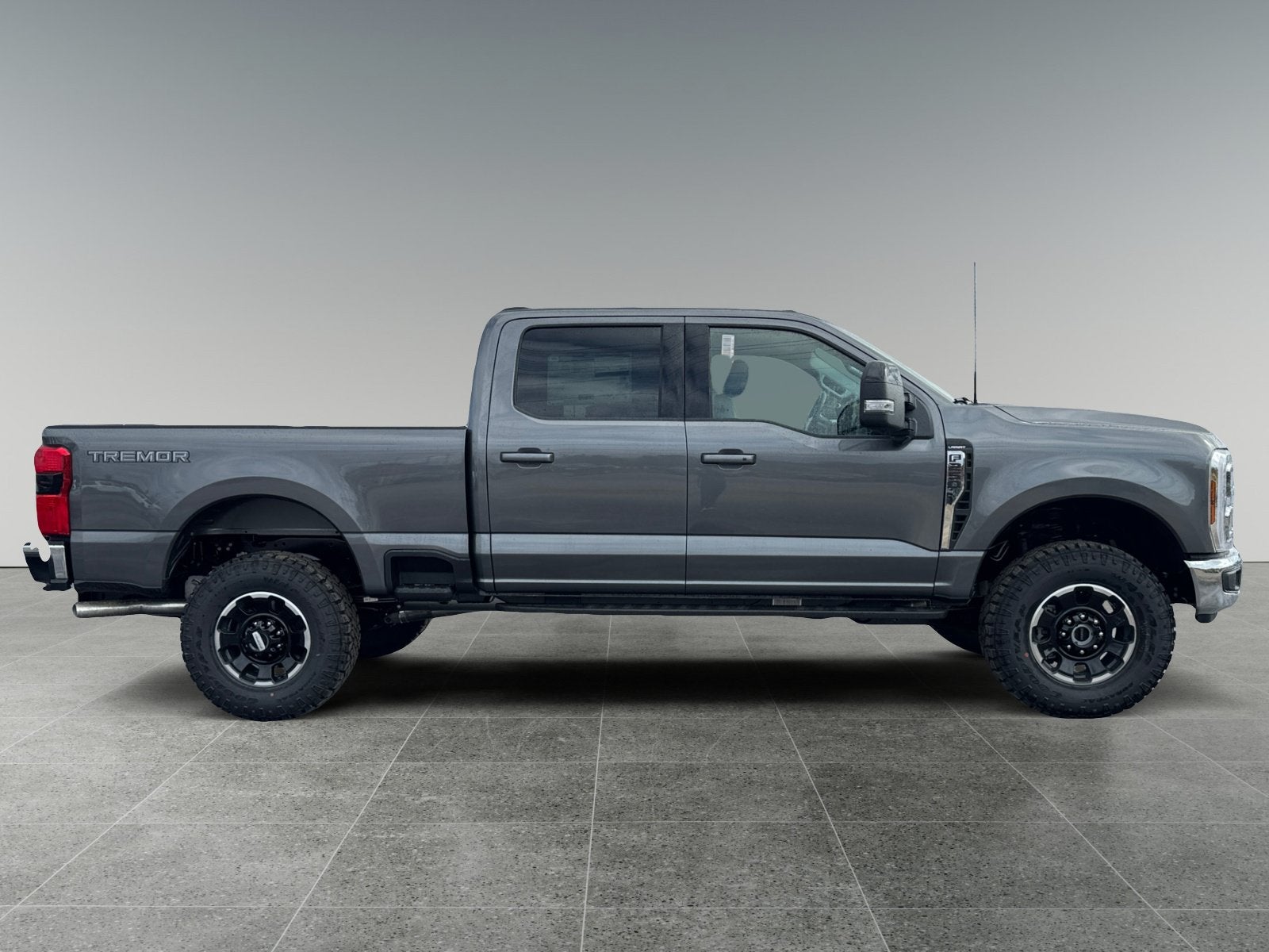 2027 Ford Super Duty F-250 SRW LARIAT