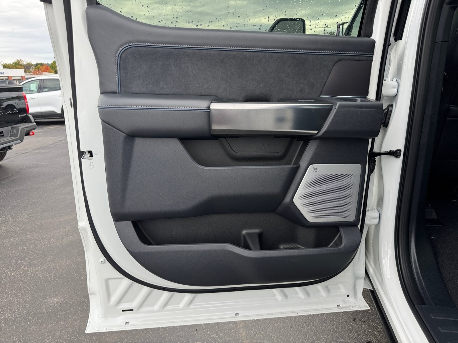 2027 Ford Super Duty F-350 SRW Platinum