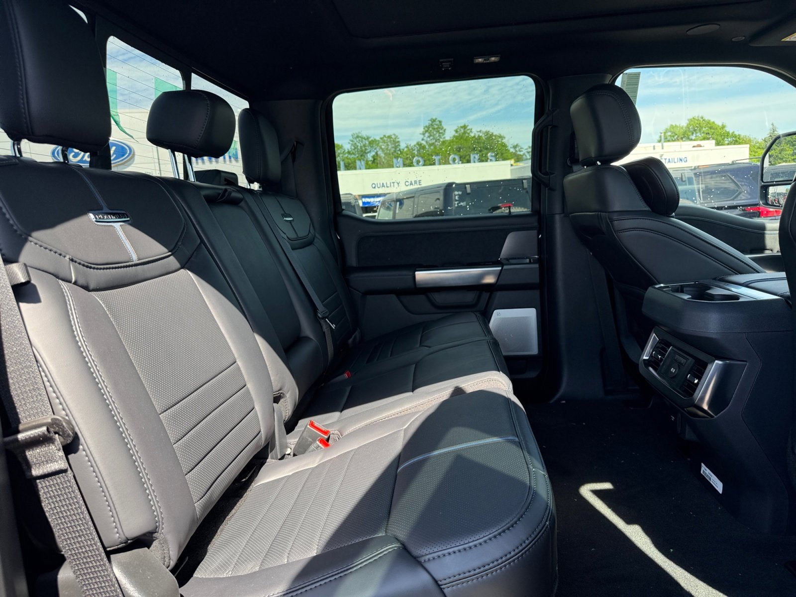 2026 Ford Super Duty F-350 SRW Platinum