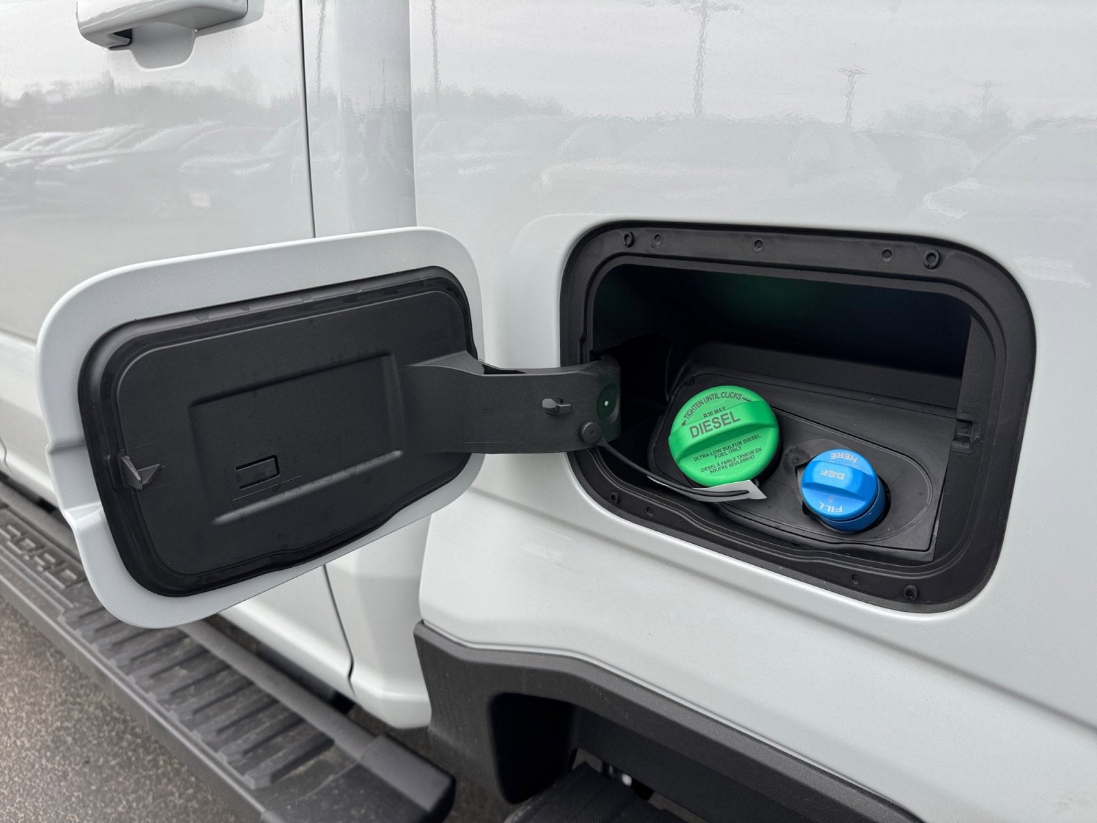 2026 Ford Super Duty F-350 SRW LARIAT