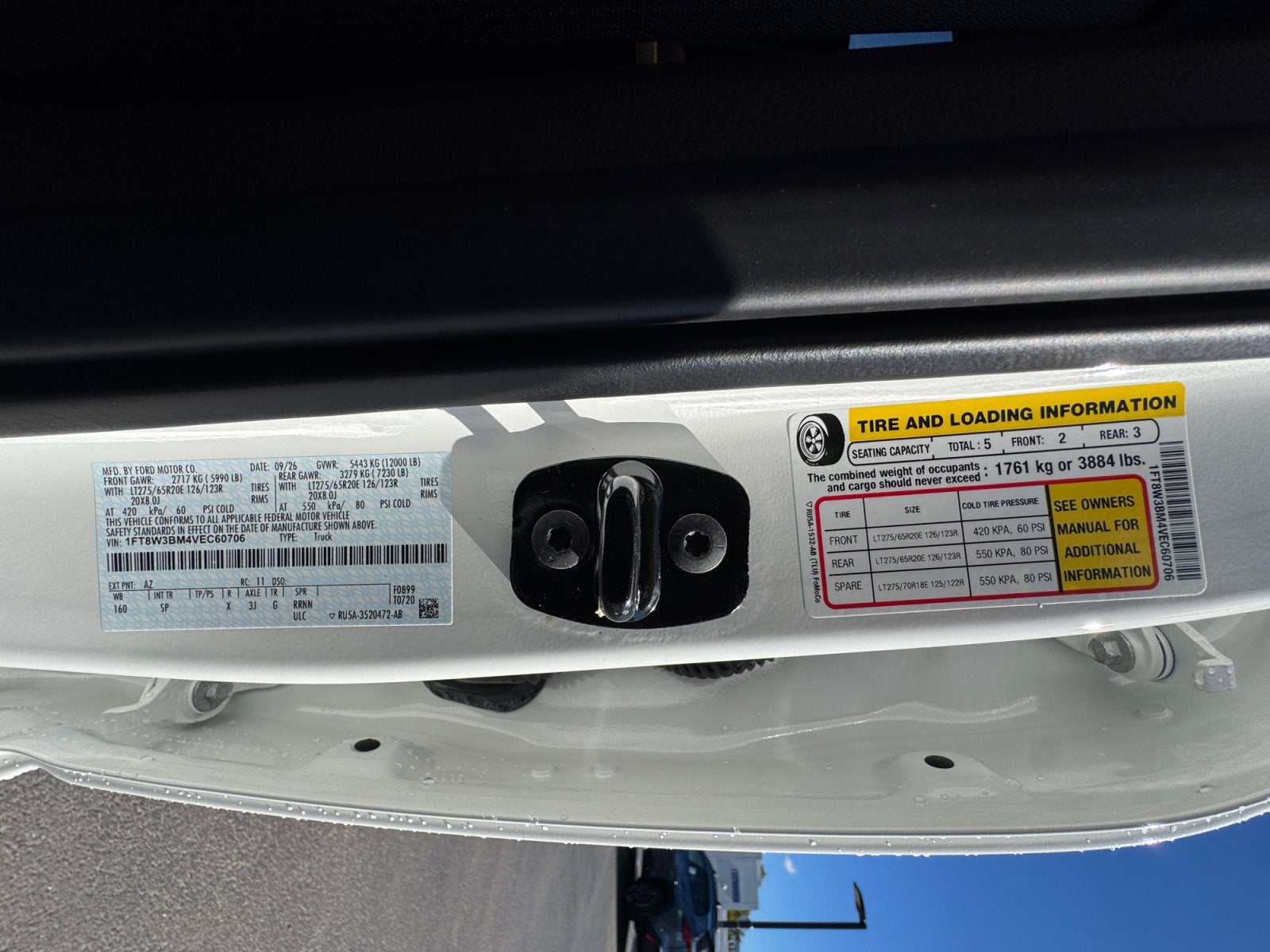 2027 Ford Super Duty F-350 SRW F-350® King Ranch®