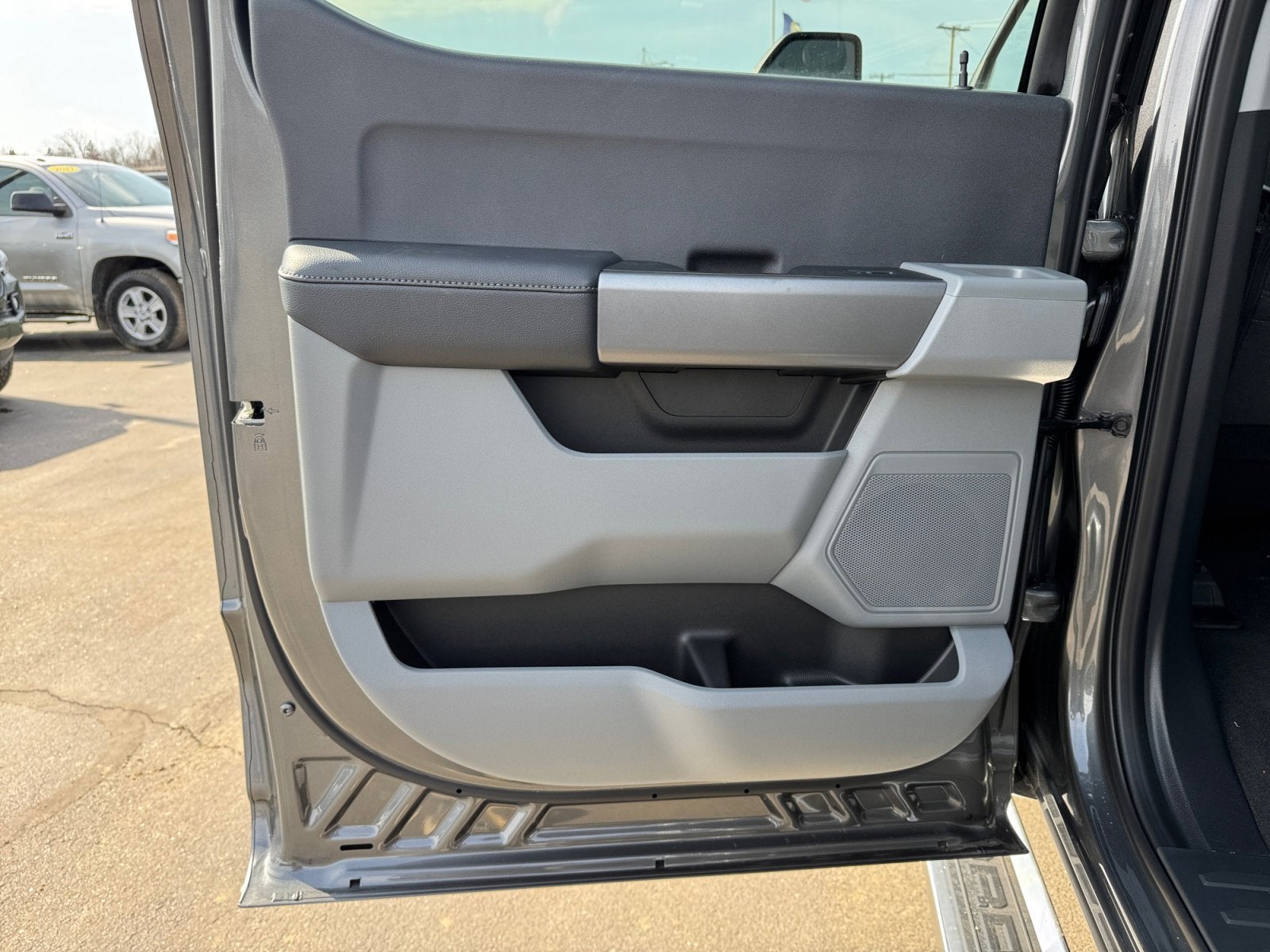 2026 Ford Super Duty F-350 SRW XLT