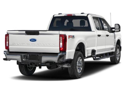 2027 Ford Super Duty F-350 SRW XLT
