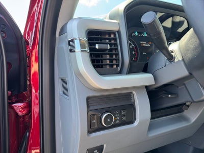 2026 Ford Super Duty F-350 SRW XLT