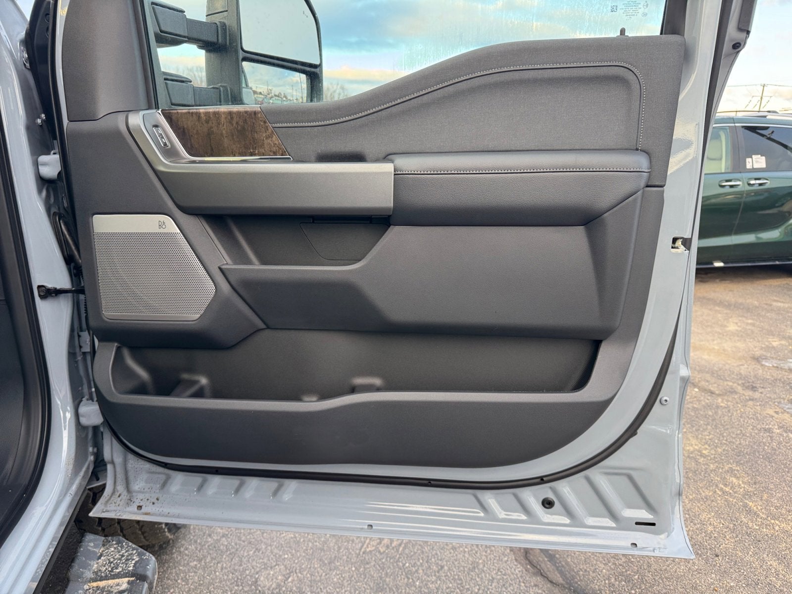 2026 Ford Super Duty F-350 SRW LARIAT