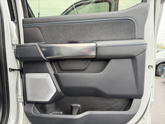 2026 Ford Super Duty F-350 SRW Platinum